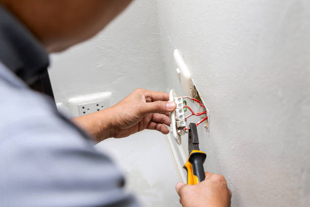 Best Licensed Electrician  in Saw Creek, PA